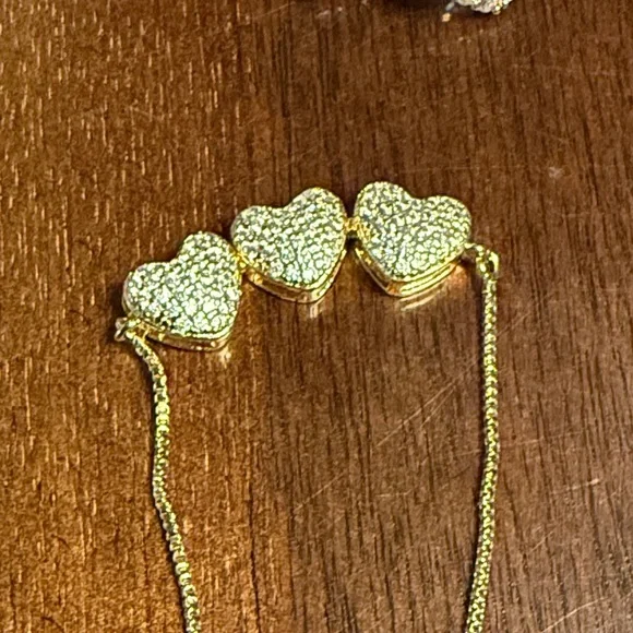 Bundle of Pretty Bird Yellow, White, Rose Gold-Plated Jewelry - Picture 3 of 7